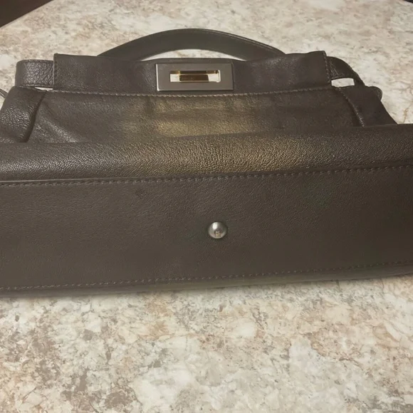 Fendi Peekaboo bag, brown leather, zucca print inside , no shoulder strap. - Picture 8 of 16